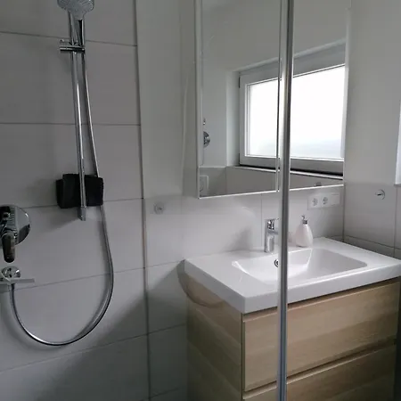 דירה In Mit Grossem Balkon *