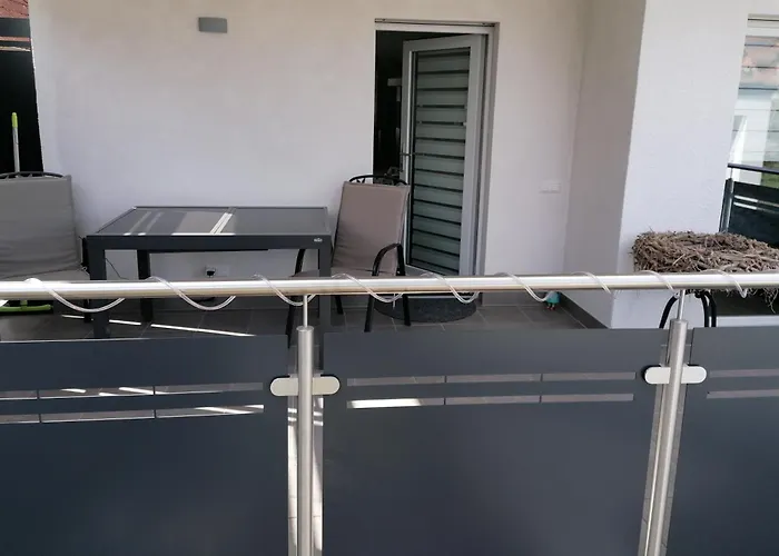 In Mit Grossem Balkon Teningen